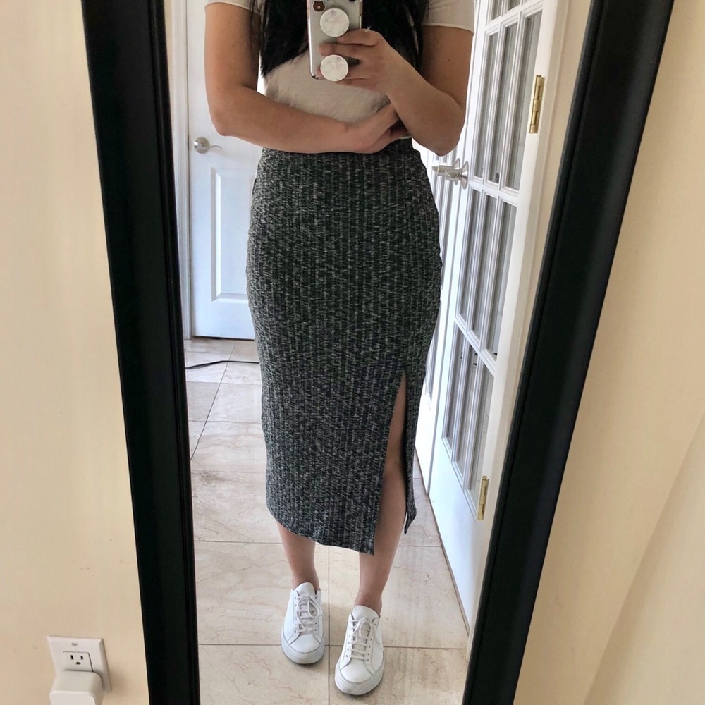 BNWT A&F knitted Marled Grey skirt in size XS